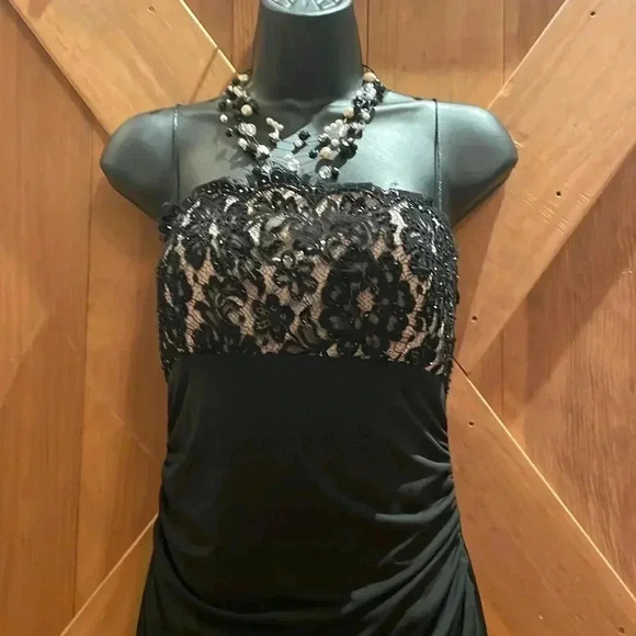 JS Boutique Elegant Dress-Size 10 - Picture 2 of 9